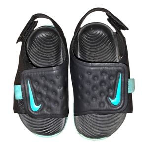 Toddler Nike sandals